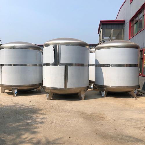 福建米酒蒸酒設(shè)備廠家直供固態(tài)燒酒釀酒技術(shù)免費提供20噸不銹鋼酒罐